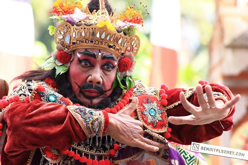 barong dancer »