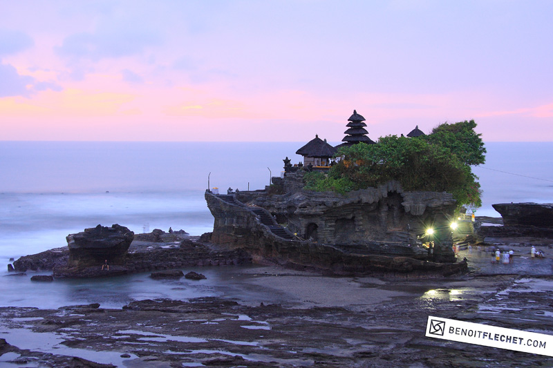 tanah lot temple